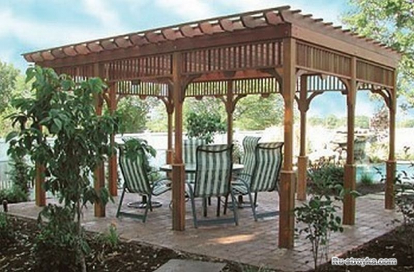 БЕСЕДКА В ИНТЕРЬЕРЕ САДА