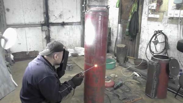 Печь из газовых баллонов сделанная своими руками Печь из газовых баллонов сделанная своими руками