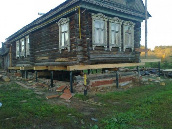 Ремонт фундамента деревянного дома — это вполне можно сделать своими силами Ремонт фундамента деревянного дома — это вполне можно сделать своими силами