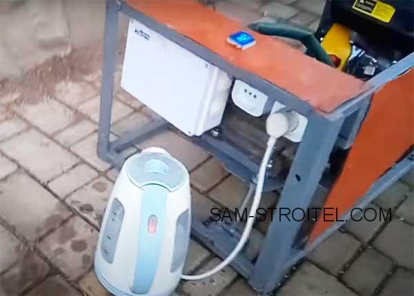 Сделал простой генератор из асинхронного двигателя (14 фото + описание) Сделал простой генератор из асинхронного двигателя (14 фото + описание)