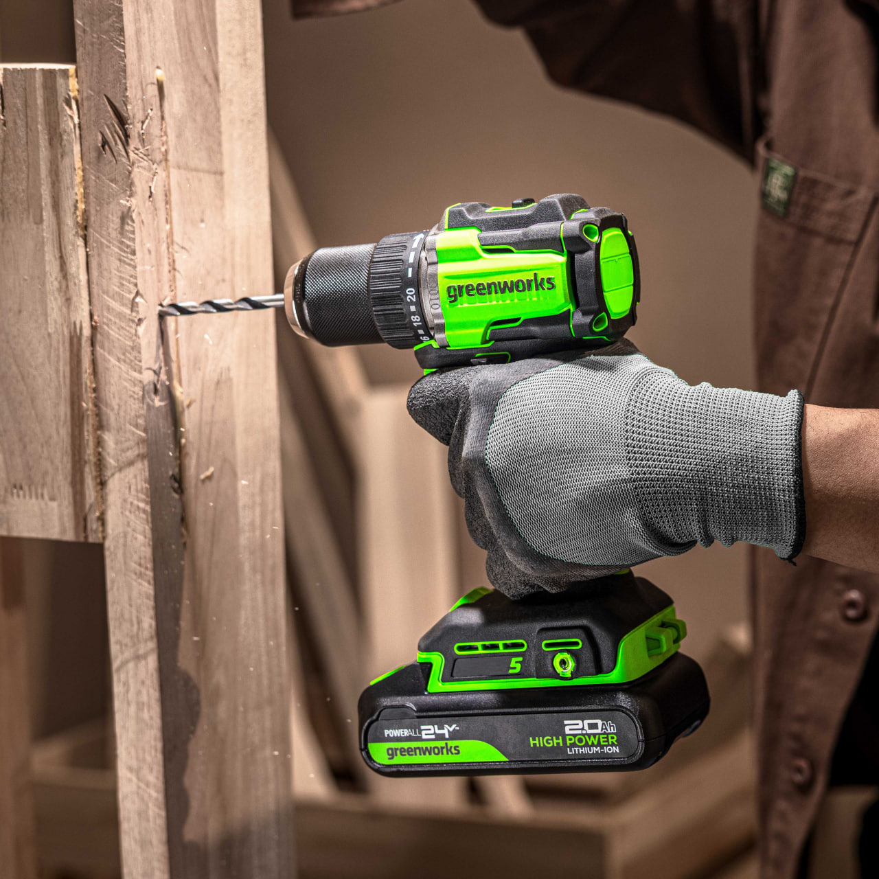 Аккумуляторная дрель-шуруповерт Greenworks DD560