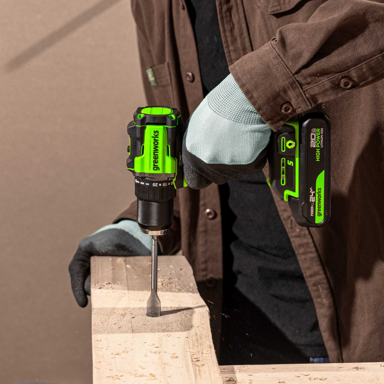 Аккумуляторная дрель-шуруповерт Greenworks DD560