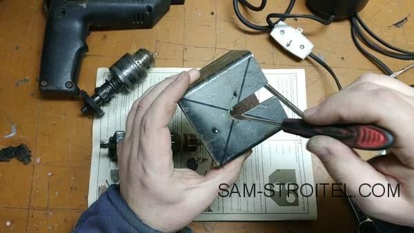 Самодельный съемник для подшипников якоря двигателя электроинструмента