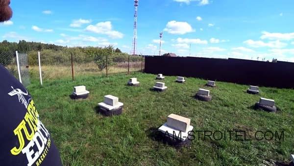 Самый простой и дешёвый фундамент из покрышек своими руками Самый простой и дешёвый фундамент из покрышек своими руками