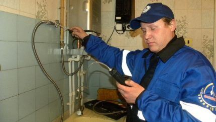 Утечка газа: куда следует звонить, что можно и нельзя делать если в квартире пахнет газом Утечка газа: куда следует звонить, что можно и нельзя делать если в квартире пахнет газом