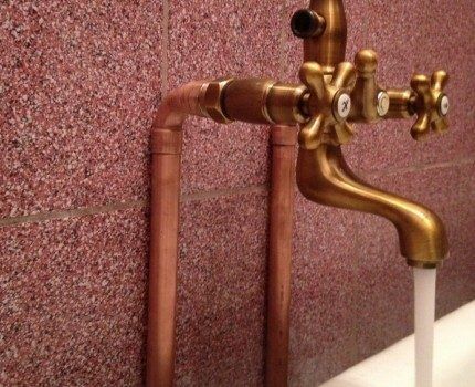 Жесткая подводка для смесителя: устройство, плюсы и минусы + особенности монтажа Жесткая подводка для смесителя: устройство, плюсы и минусы + особенности монтажа