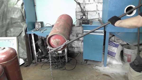 Печь из газовых баллонов сделанная своими руками Печь из газовых баллонов сделанная своими руками